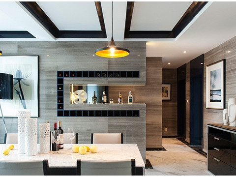 餐廳 在墻體中留出一點(diǎn)空間可以作為小吧臺(tái)使用。既節(jié)省了空間又節(jié)省了耗材。