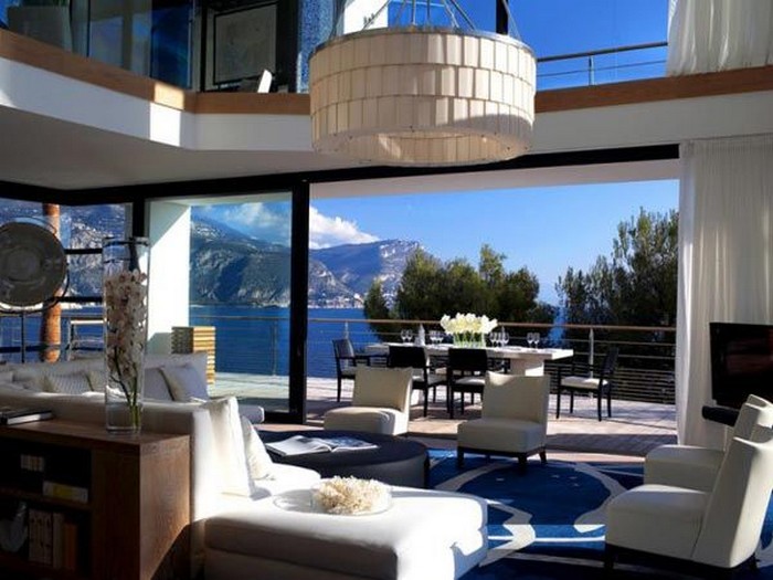 別墅設(shè)計的全景塞浦路斯海岸別墅